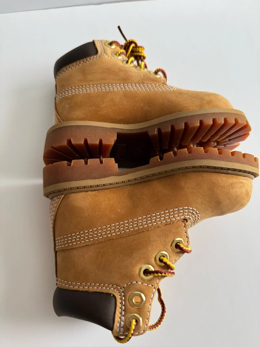 Timberland Kids Tan Lace-Up.